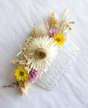 Load image into Gallery viewer, Dried Flower Hair Comb